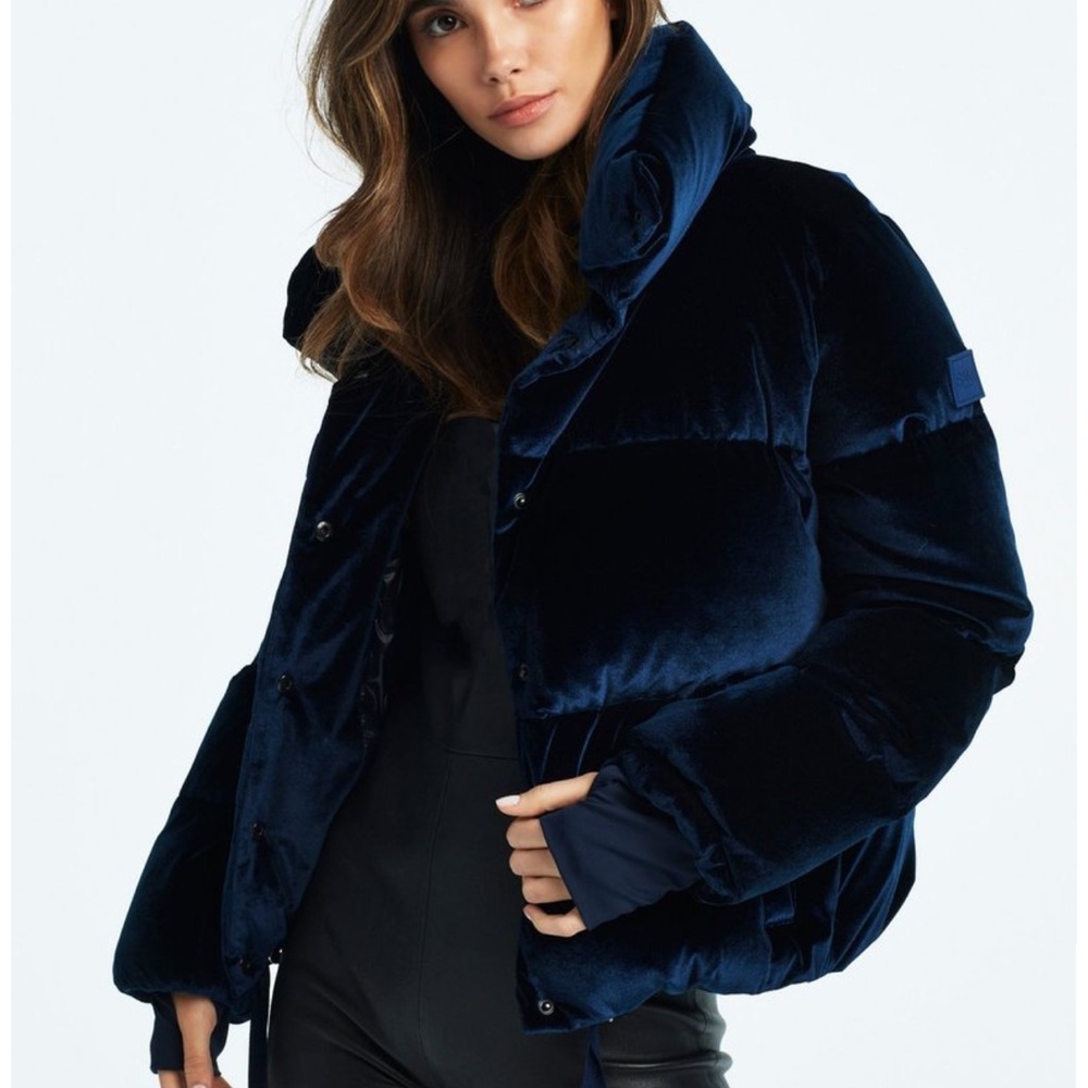 SAM. SOPHIA VELVET BOMBER